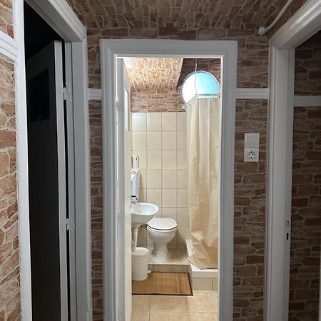 The Cave Apartment Athens Ngoại thất bức ảnh